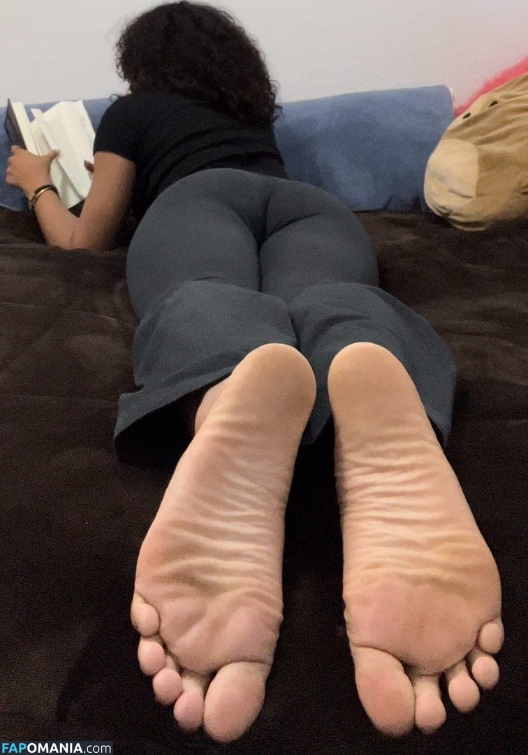 F00tmami F00tmami / Mami f00tbby0 / f00tbby0 / f00tmami Nu OnlyFans  Photo fuitée #1