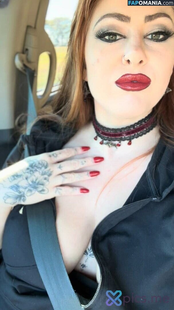Fae Housewife / Faehousewife Nu OnlyFans  Photo fuitée #1
