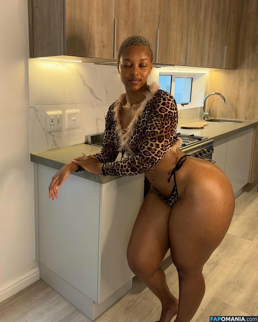 Faustina Thobakgale / faustinaroyale / formidable_byfaustina Nu OnlyFans  Photo fuitée #12