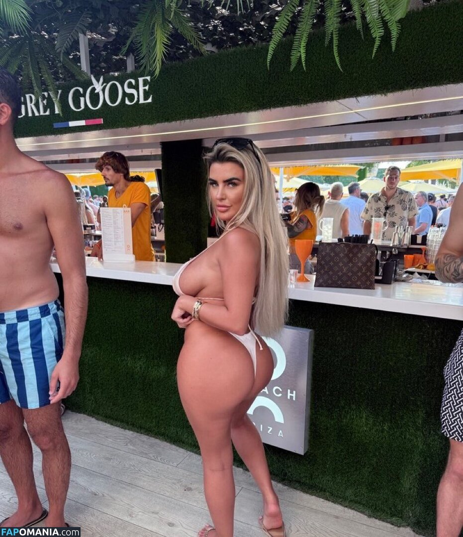 Faye Hallahan / FayeRae22 / fayehallahan Nu OnlyFans  Photo fuitée #1