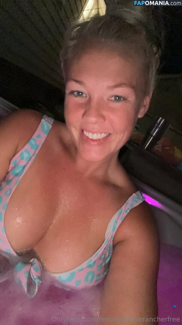 Female Farmer Rancher / FemaleRancher / femalefarmerrancher Nu OnlyFans  Photo fuitée #1