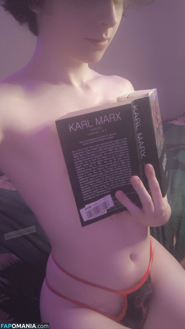 femboy_skeleton / https: / nyxpup Nu OnlyFans  Photo fuitée #15