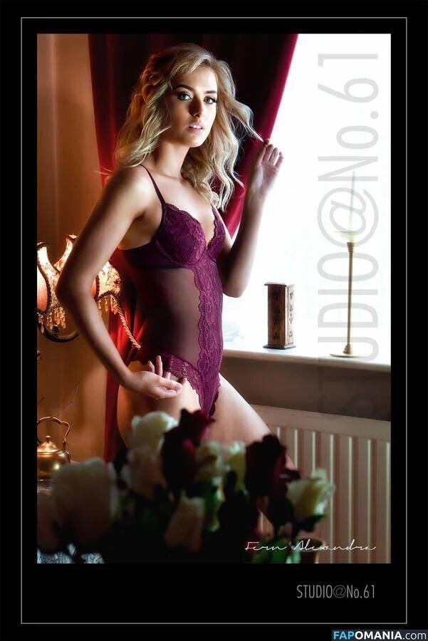 Fern Alexandra Nu OnlyFans  Photo fuitée #20