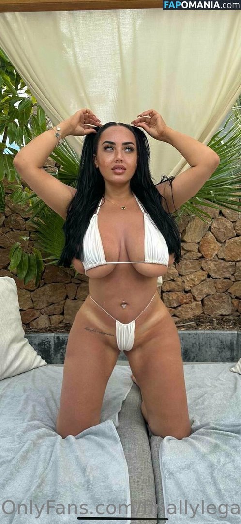 finallylegal18 / hazel_beauti Nu OnlyFans  Photo fuitée #165