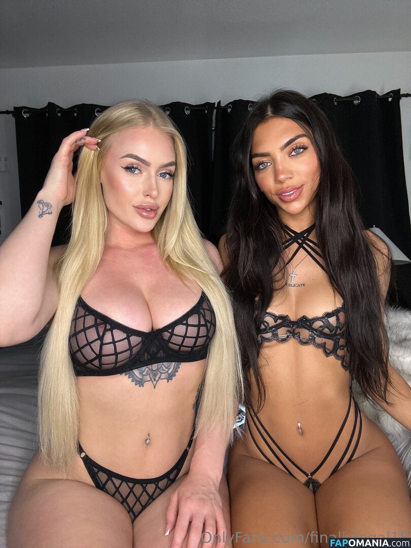 finallylegal18 / hazel_beauti Nu OnlyFans  Photo fuitée #497