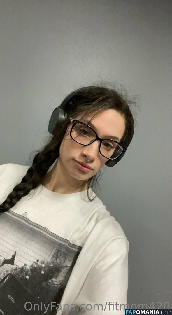 Elizabeth / fitmom420 / fitmomology42 Nu OnlyFans  Photo fuitée #17