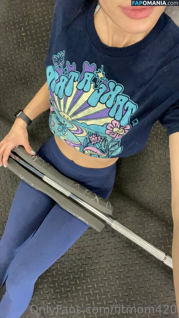Elizabeth / fitmom420 / fitmomology42 Nu OnlyFans  Photo fuitée #21