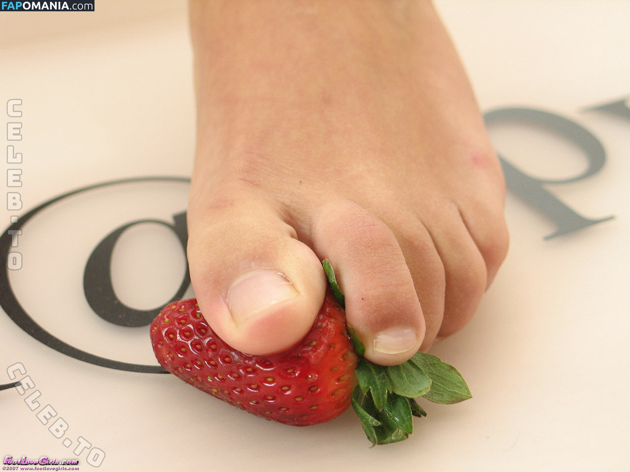 Footlovegirls Nu OnlyFans  Photo fuitée #29