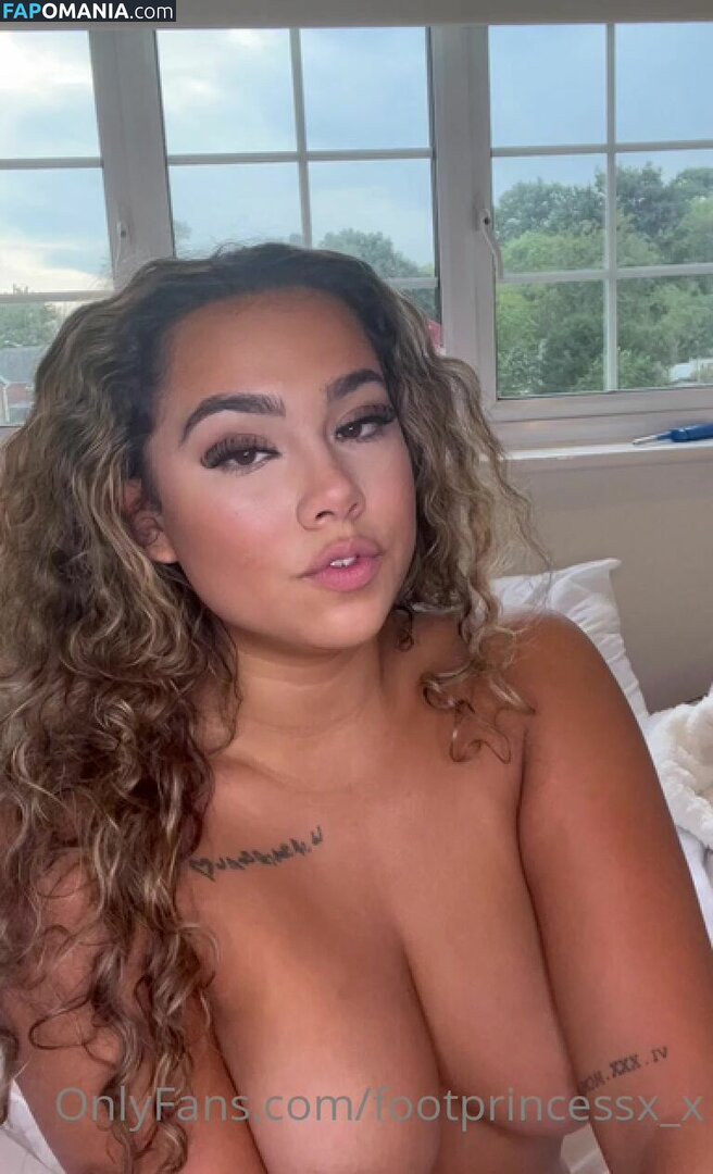footprincessx_x Nu OnlyFans  Photo fuitée #11