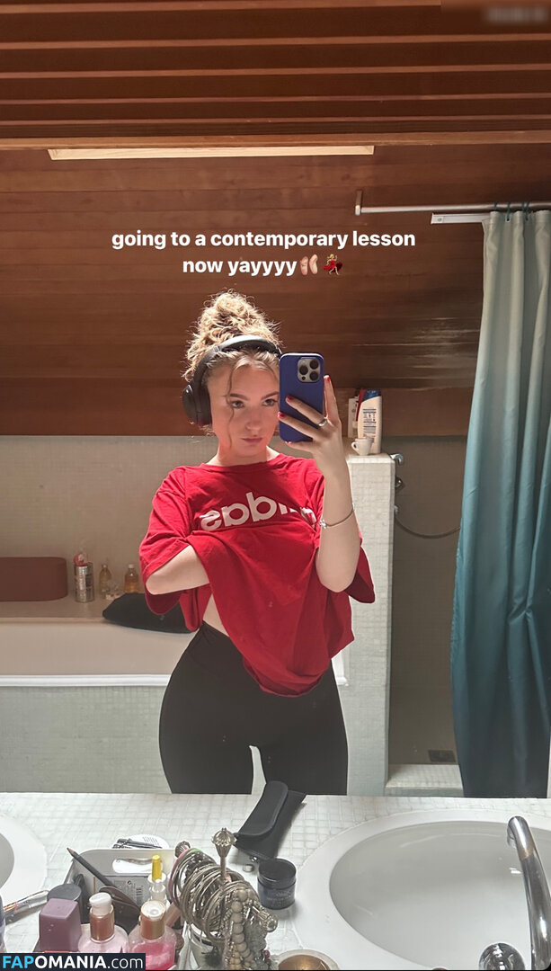 Francesca Dougan / almost.cesca Nu OnlyFans  Photo fuitée #89