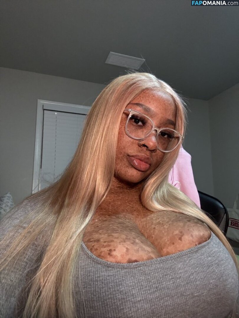 freckled47 / freckledn / sweetspinkles471 Nu OnlyFans  Photo fuitée #50