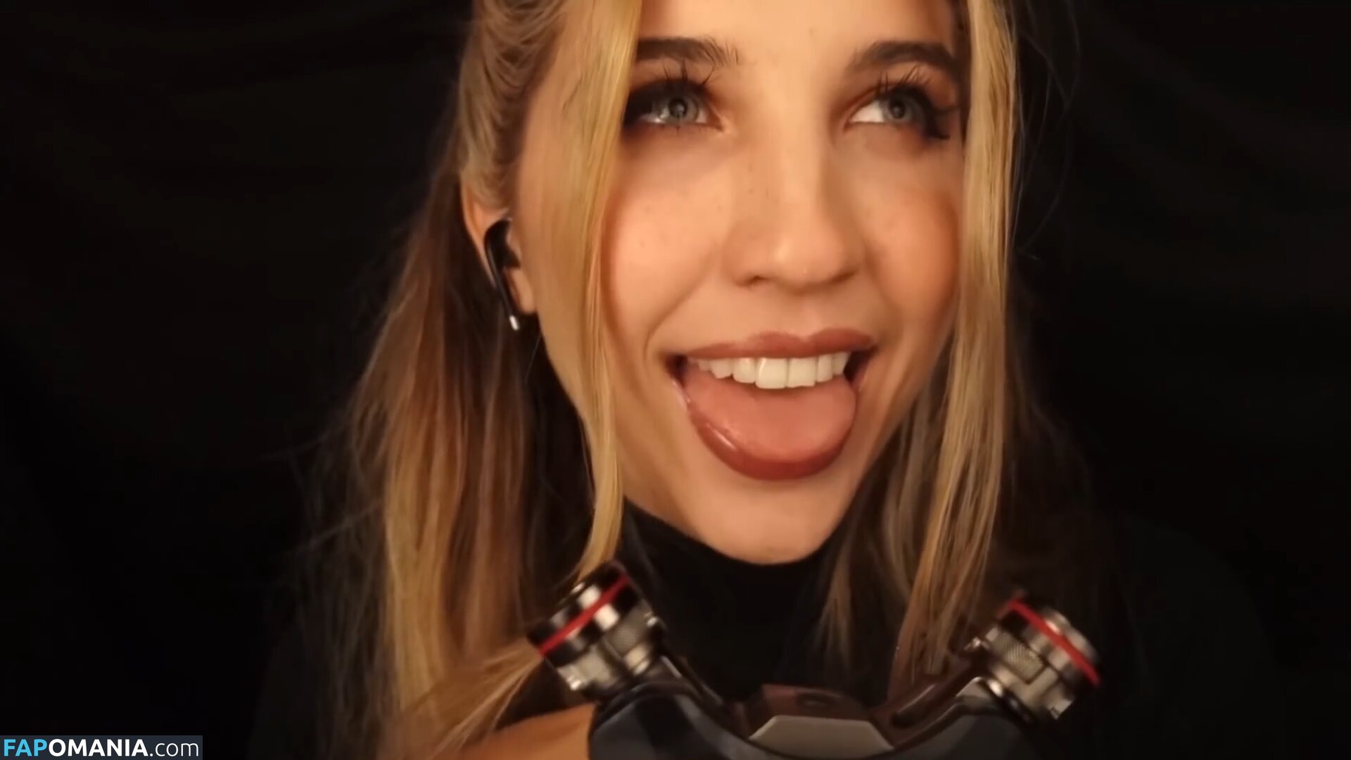 FrivolousFox ASMR / FrivviFox / frivvay Nu OnlyFans  Photo fuitée #4