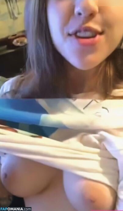 FrivolousFox ASMR / FrivviFox / frivvay Nu OnlyFans  Photo fuitée #119