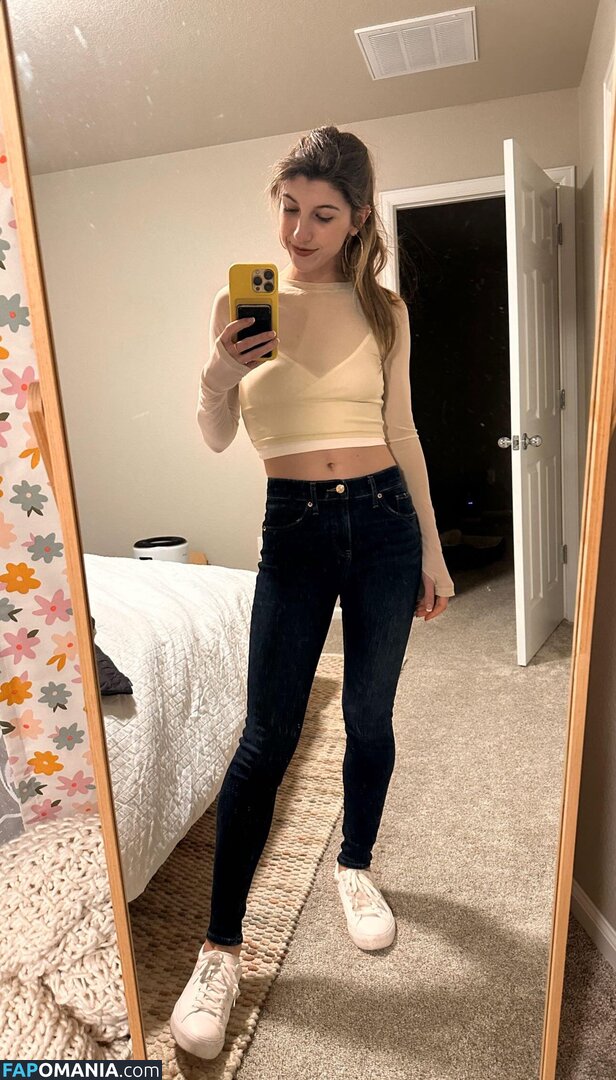 FrivolousFox ASMR / FrivviFox / frivvay Nu OnlyFans  Photo fuitée #147