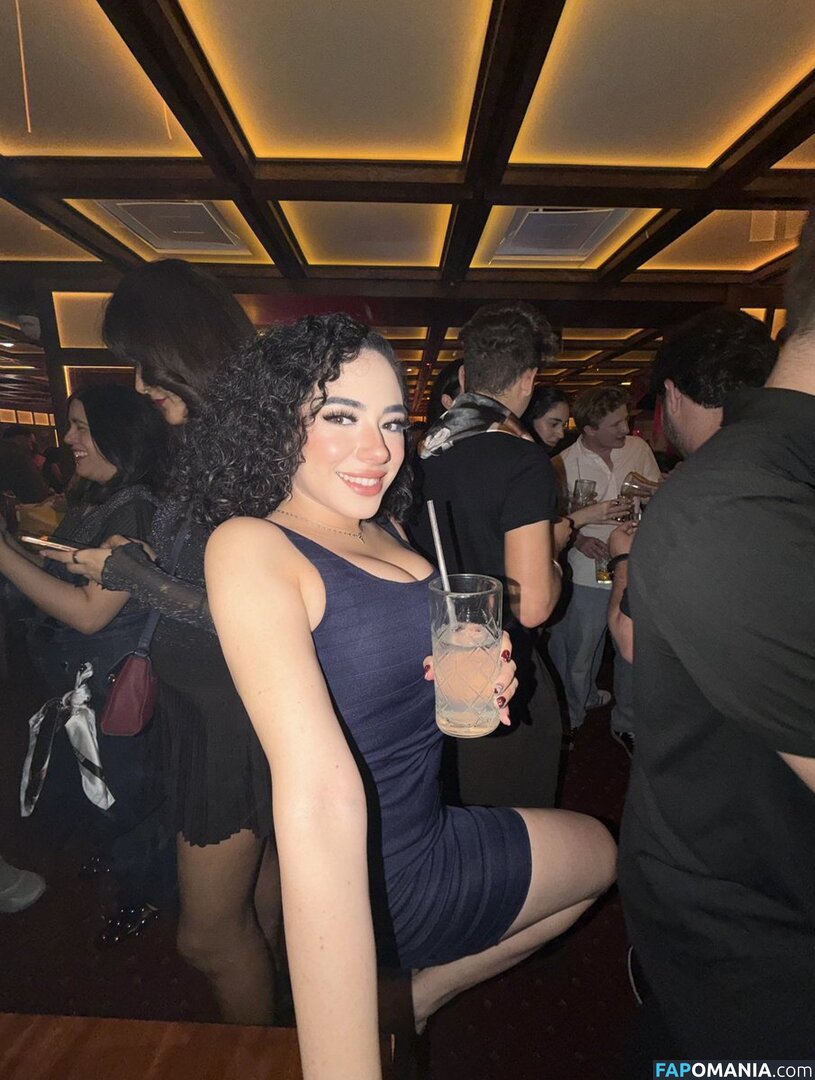 Fulyanm Zsauri Nu OnlyFans  Photo fuitée #3