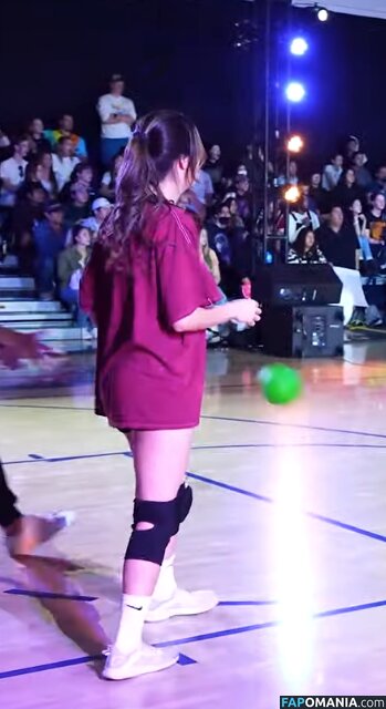 Fuslie / Leslie Nu OnlyFans  Photo fuitée #377