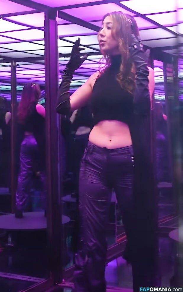 Fuslie / Leslie Nu OnlyFans  Photo fuitée #503