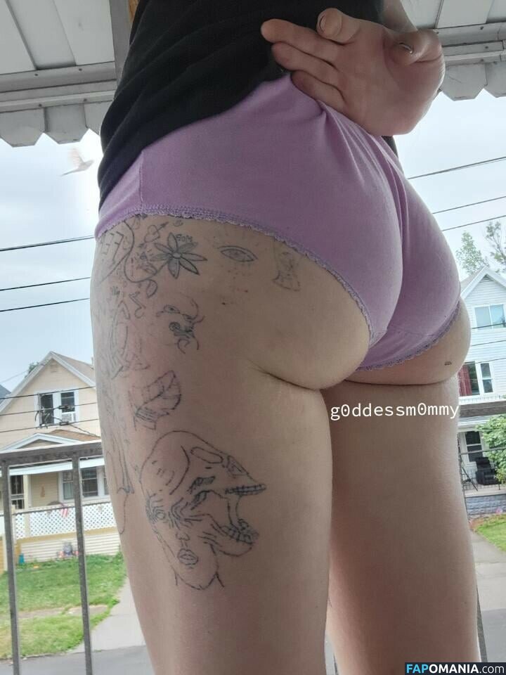 g0ddessm0mmy / imperfect_creativity_ / mommy__mandy Nu OnlyFans  Photo fuitée #10