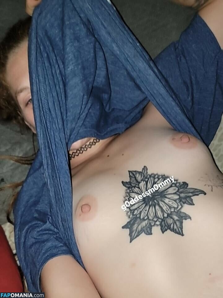 g0ddessm0mmy / imperfect_creativity_ / mommy__mandy Nu OnlyFans  Photo fuitée #15