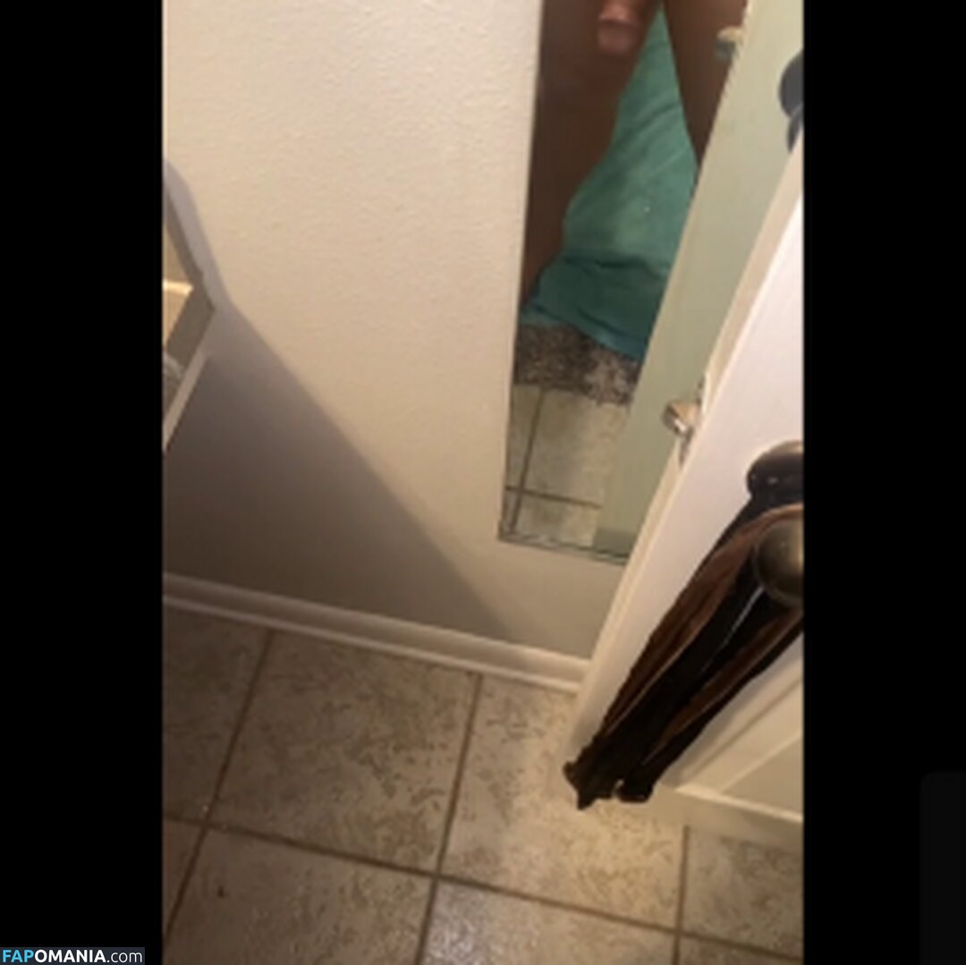 Gabbyamourr / gabbythebabyyy / ggthebabyy Nu OnlyFans  Photo fuitée #4