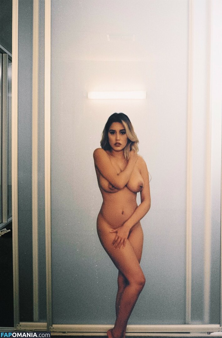 Gabrielle Fecura / gbabycakes / savorgabrielle Nu OnlyFans  Photo fuitée #9