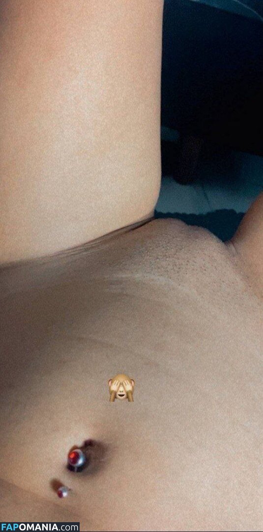 gabriela.mmm / gabriely647 Nu OnlyFans  Photo fuitée #3