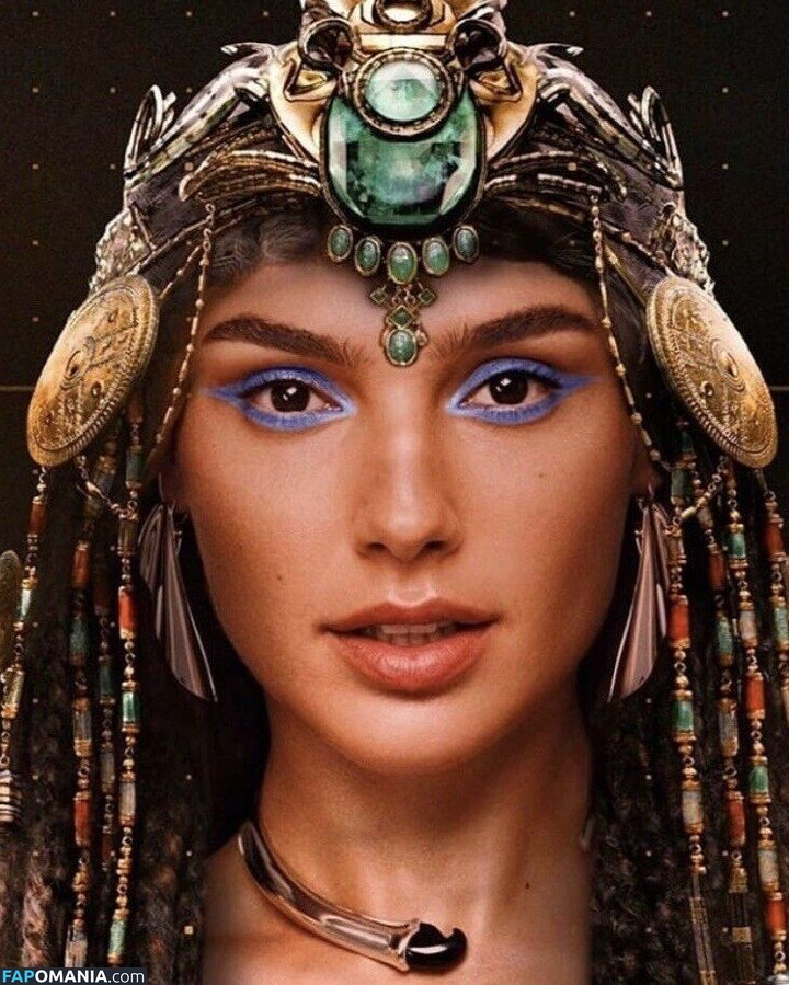 Gal Gadot / gal_gadot / https: / inked_hriss Nu OnlyFans  Photo fuitée #30