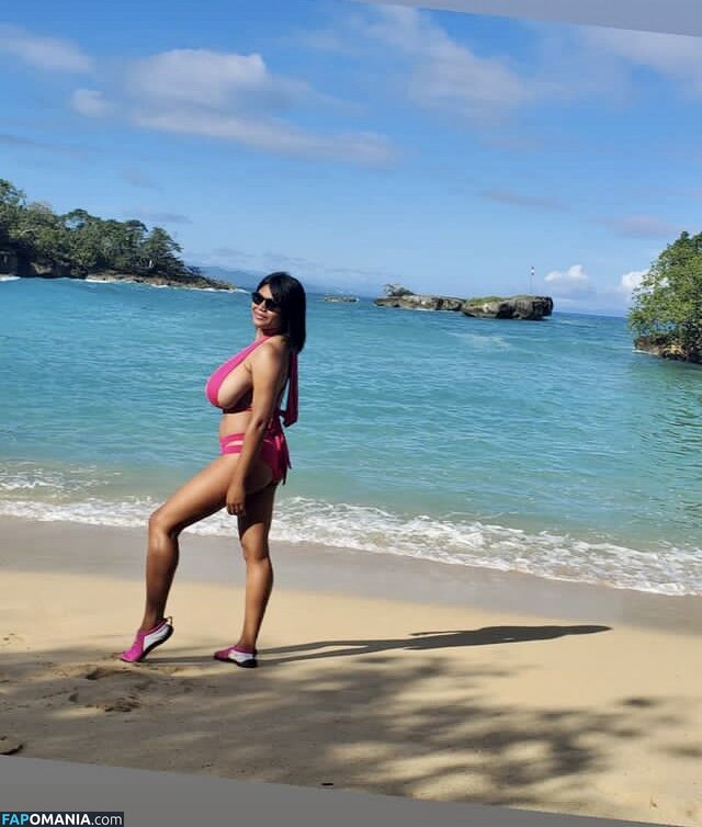 Gisselle F / gigisselle / gissy1207 Nu OnlyFans  Photo fuitée #14