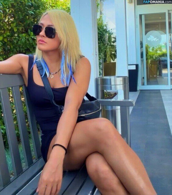 0221giulia / Giulia / giulia0221g / giuliaottorini / scientwehst Nu OnlyFans  Photo fuitée #514