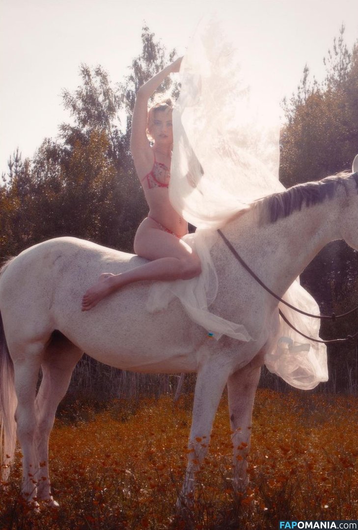 Gloria ASMR / gloria.asmr Nu OnlyFans  Photo fuitée #45