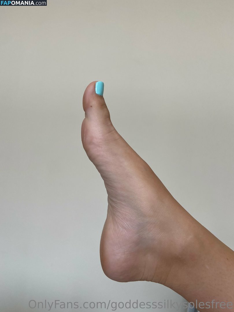 goddesssilkysolesfree / theeepursuitofselflove Nu OnlyFans  Photo fuitée #1