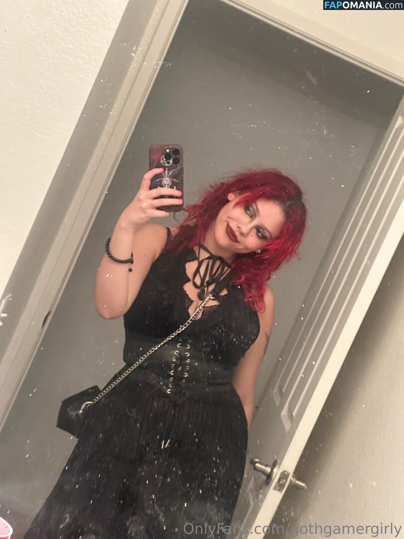 gothgamergirly / gothgirlgaming Nu OnlyFans  Photo fuitée #10