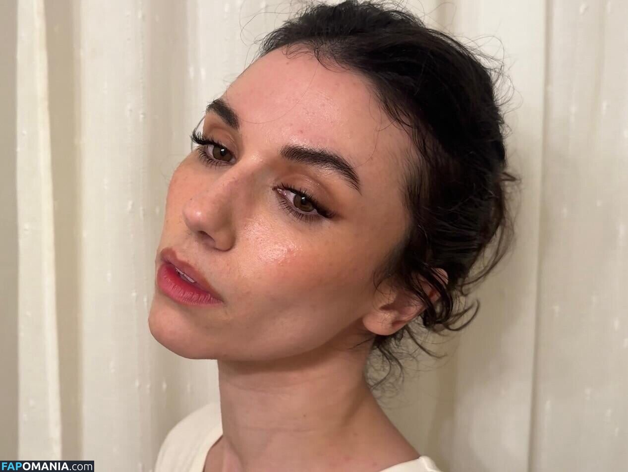 Fulton / Grace Caroline Currey / smoregrace Nu OnlyFans  Photo fuitée #260