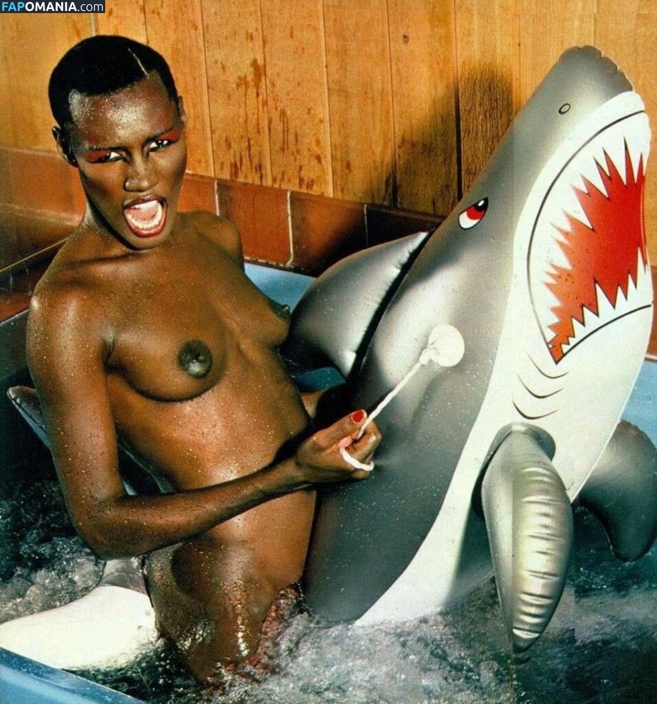 Grace Jones / gracejonesofficial / https: Nu OnlyFans  Photo fuitée #3