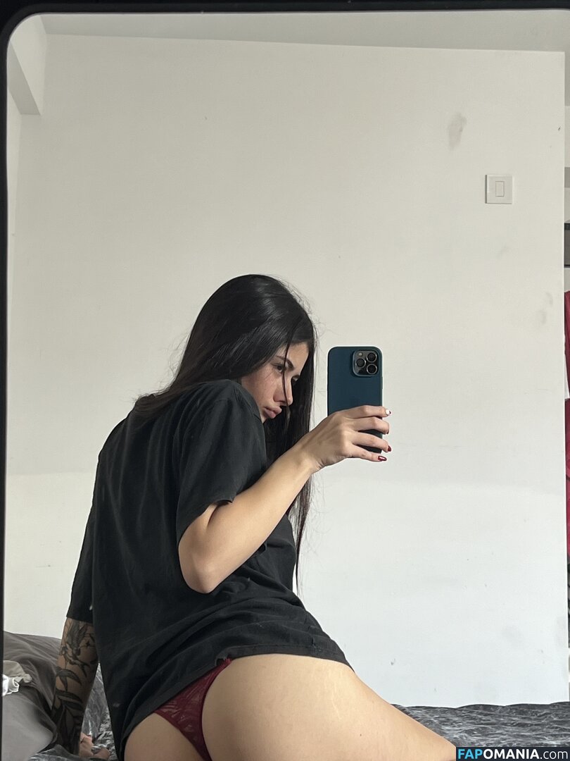 gweniiee / gwenniie Nu OnlyFans  Photo fuitée #2