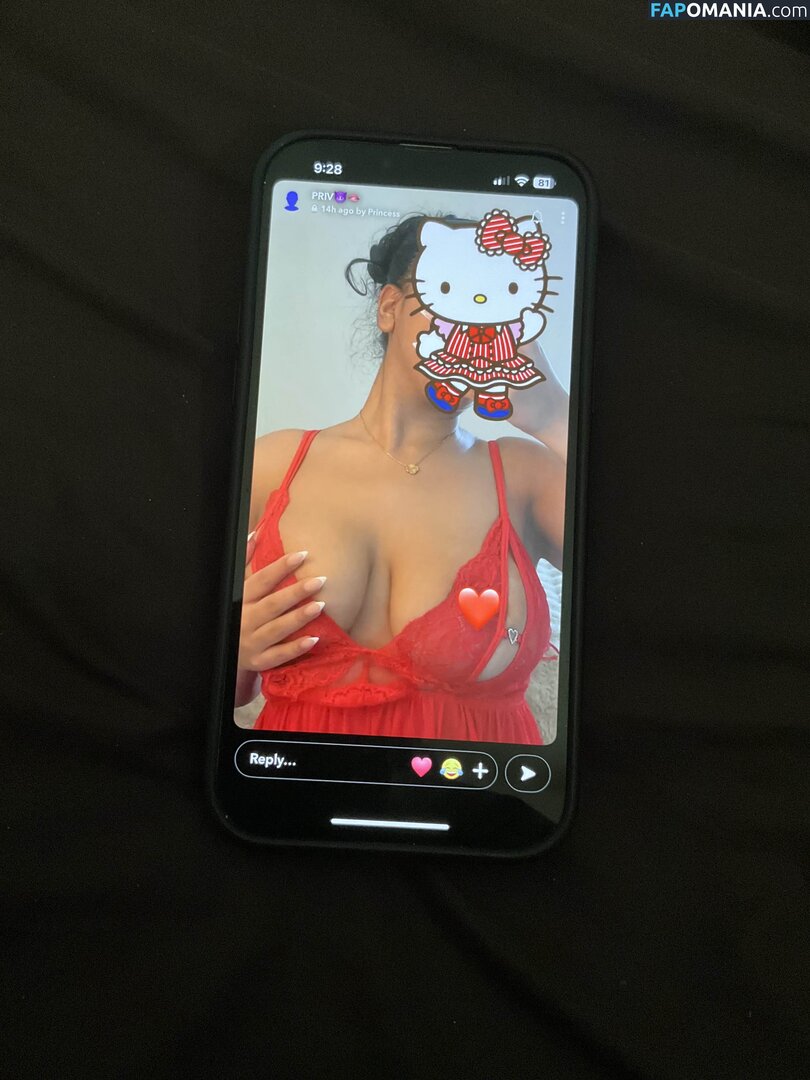atiyyvh / h3llokitty4eva6 Nu OnlyFans  Photo fuitée #1