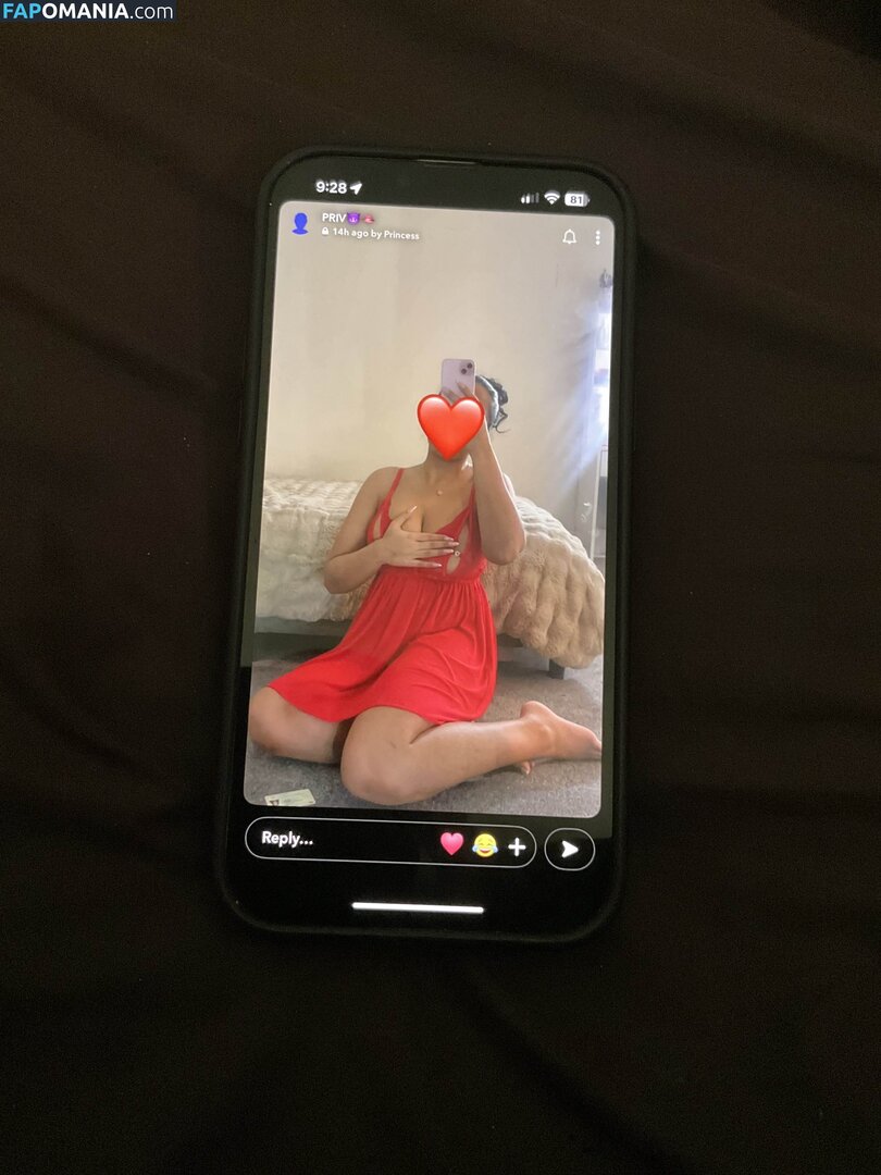 atiyyvh / h3llokitty4eva6 Nu OnlyFans  Photo fuitée #2