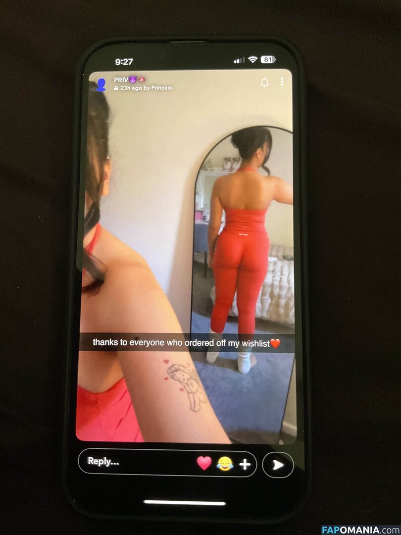 atiyyvh / h3llokitty4eva6 Nu OnlyFans  Photo fuitée #3