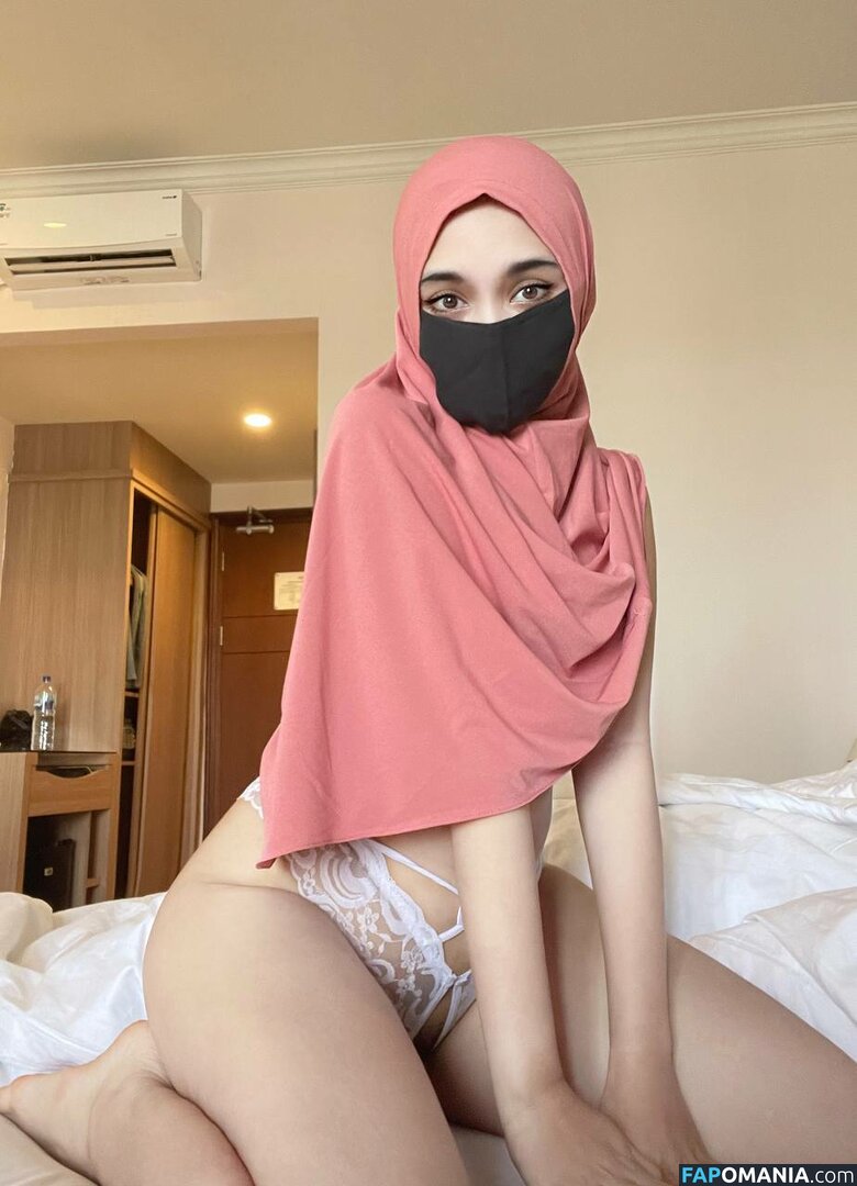  / CamillaReese / HabibtiSalma / HijabCamilla / nazley272 Nu OnlyFans  Photo fuitée #1