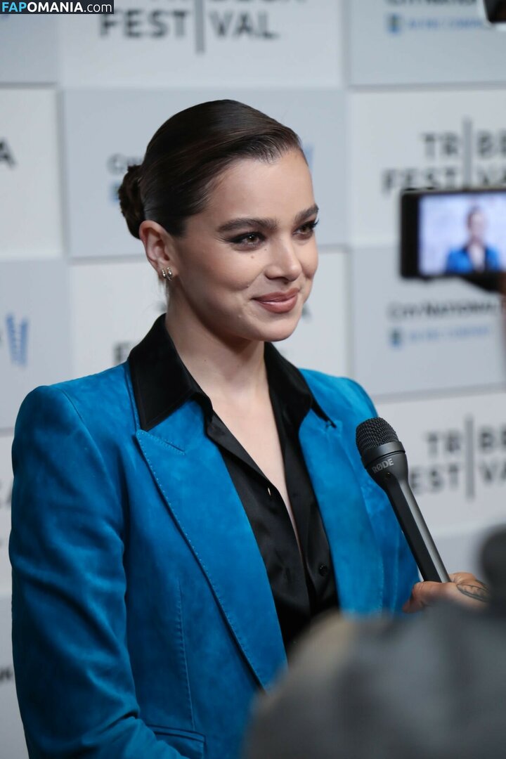 Hailee Steinfeld / haileesteinfeld / https: Nu OnlyFans  Photo fuitée #30