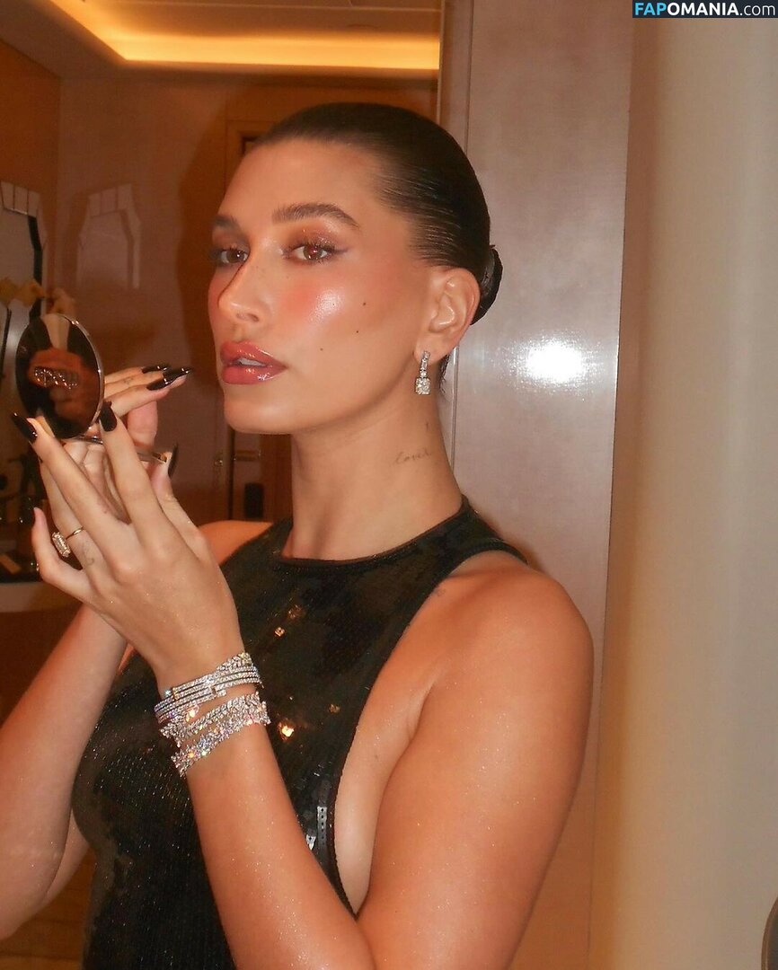Hailey Baldwin Bieber / haileybieber Nu OnlyFans  Photo fuitée #287