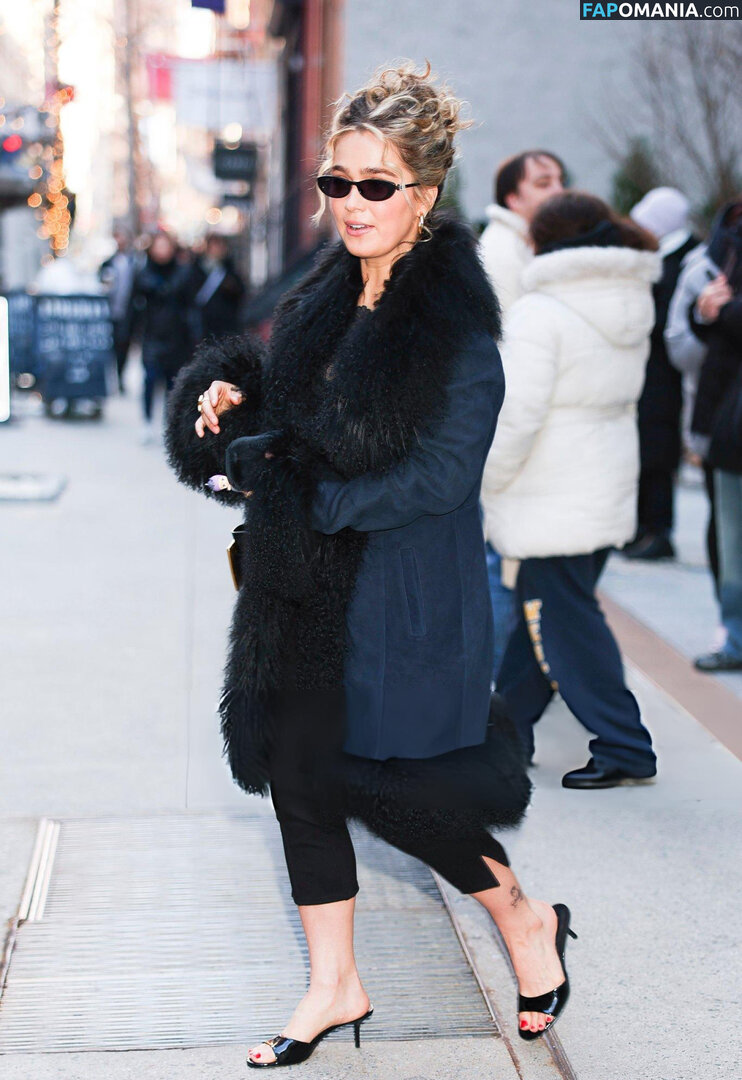 Haley Lu Richardson / haleyluhoo Nu OnlyFans  Photo fuitée #197