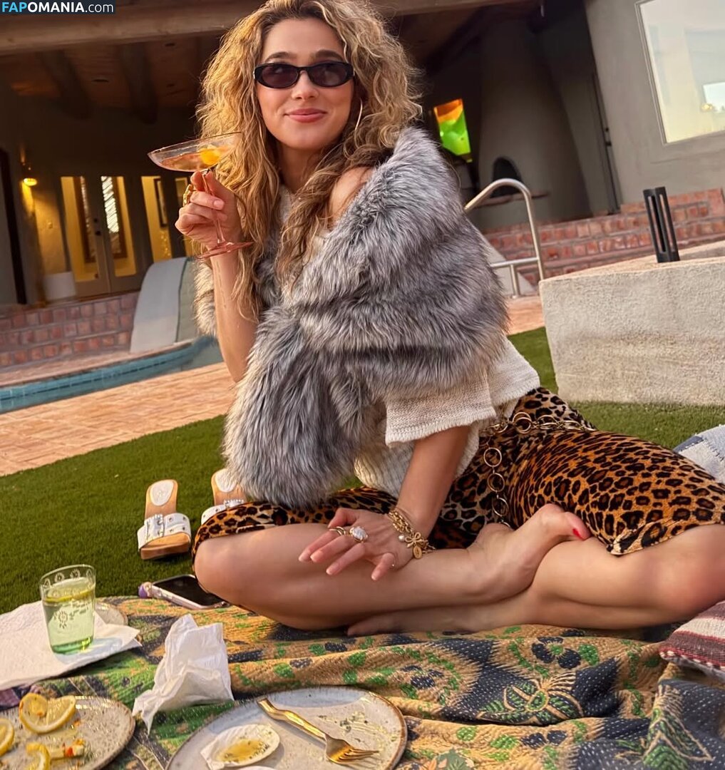 Haley Lu Richardson / haleyluhoo Nu OnlyFans  Photo fuitée #206