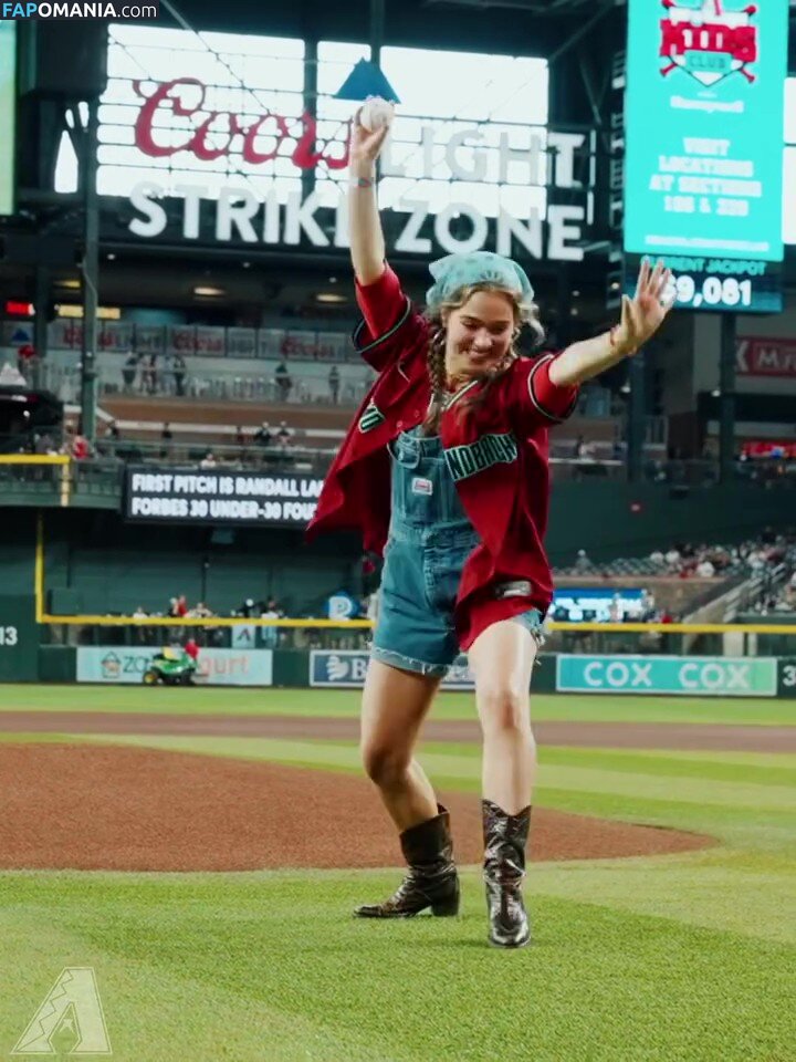 Haley Lu Richardson / haleyluhoo Nu OnlyFans  Photo fuitée #208