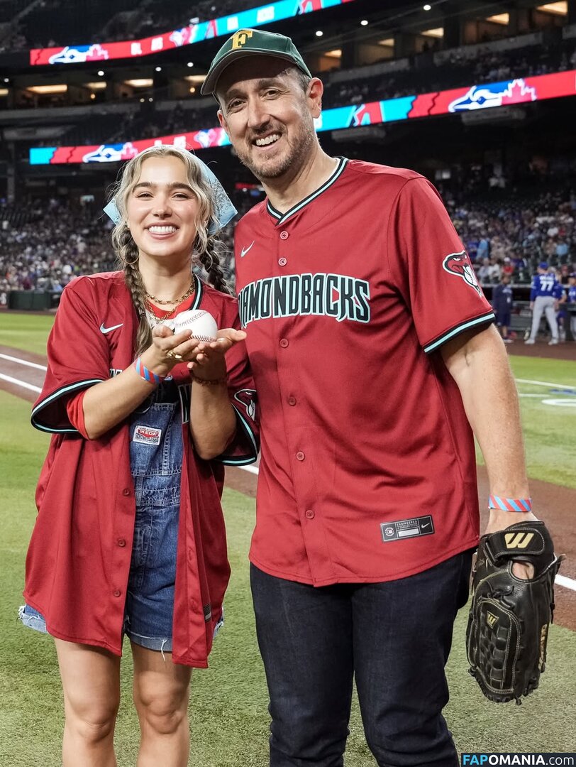 Haley Lu Richardson / haleyluhoo Nu OnlyFans  Photo fuitée #215