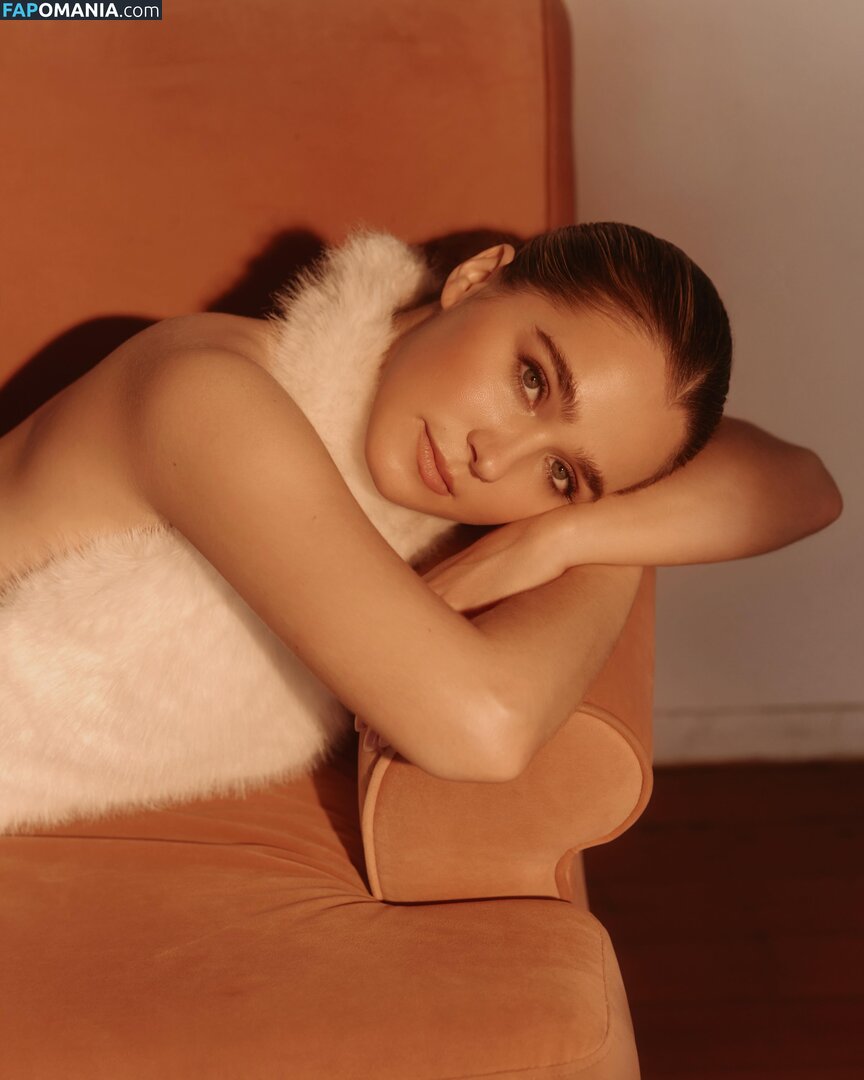 Haley Lu Richardson / haleyluhoo Nu OnlyFans  Photo fuitée #218