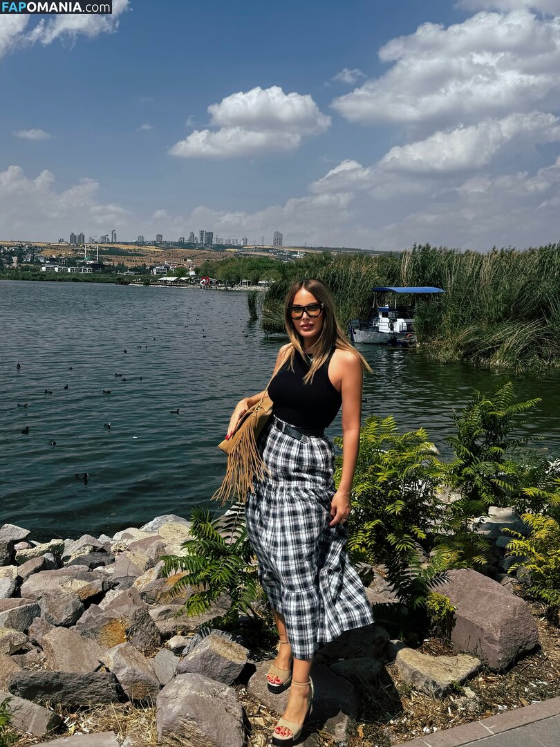 Hande Sarıoğlu / hndsar Nu OnlyFans  Photo fuitée #3