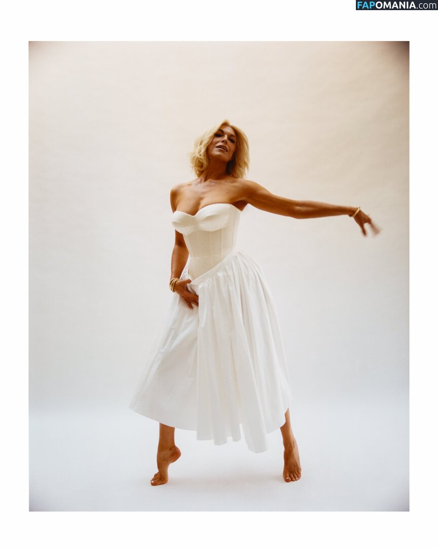 Hannah Waddingham / hannah_waddingham Nu OnlyFans  Photo fuitée #2