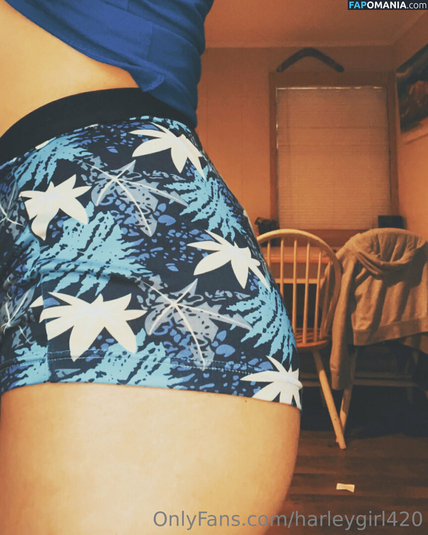 h4ley20 / harleygirl420 Nu OnlyFans  Photo fuitée #13