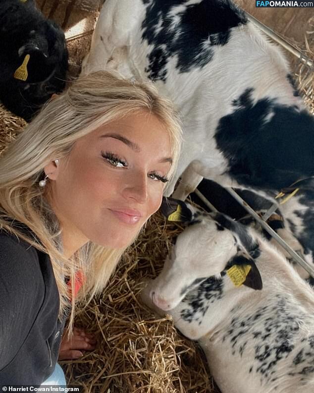 harrietcowan Nu OnlyFans  Photo fuitée #7